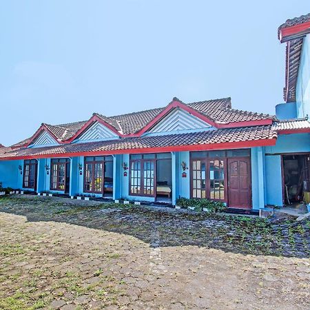 Capital O 91644 Loka Hause Hotel Salatiga Exterior foto