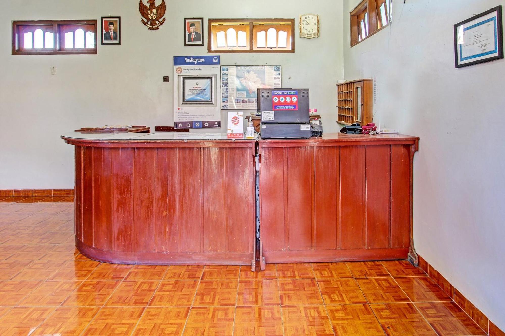 Capital O 91644 Loka Hause Hotel Salatiga Exterior foto