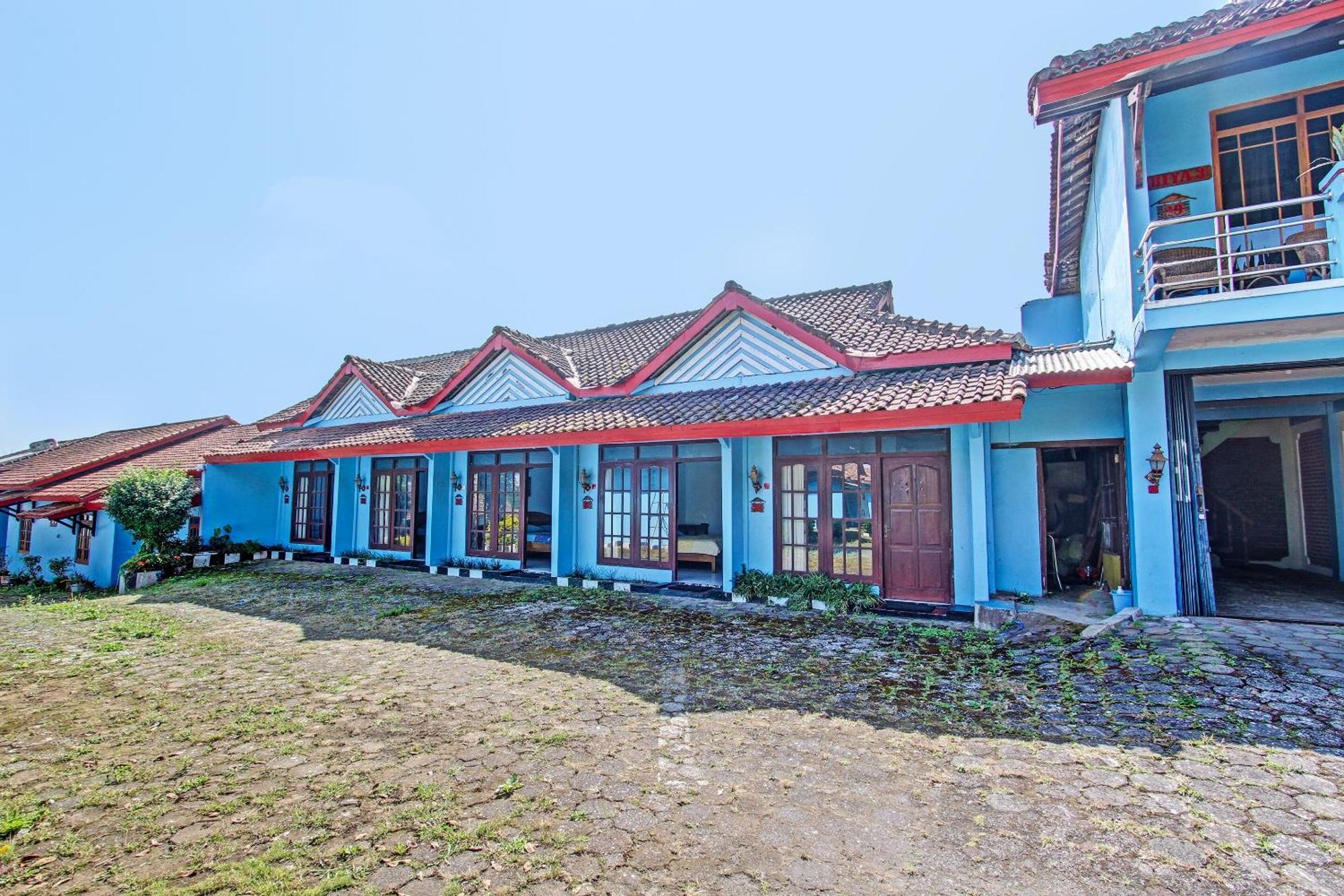 Capital O 91644 Loka Hause Hotel Salatiga Exterior foto